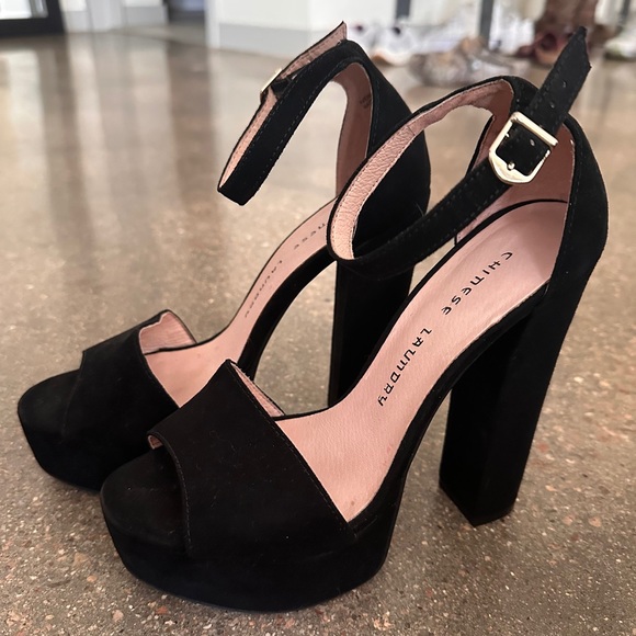 Chinese Laundry Black Platform Sandal - Picture 3 of 6